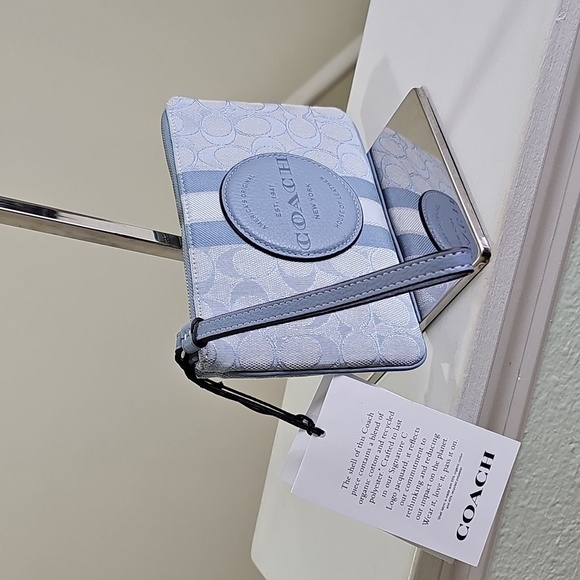 COACH Dempsey Corner Zip Wristlet  Signature Jacquard Stripe & Coach Patch NWT - Picture 2 of 12